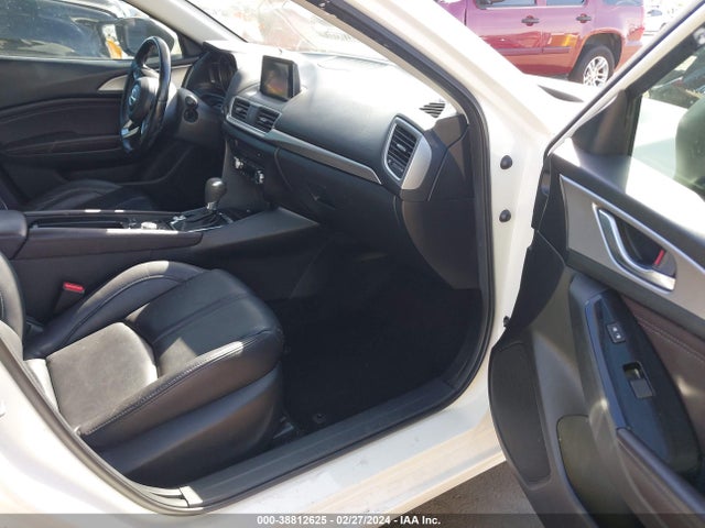 3MZBN1L33JM169110 Mazda Mazda3 Touring