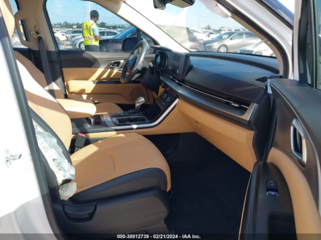 KNDNB4H39N6125119 KIA Carnival Mpv Lx Seat Package