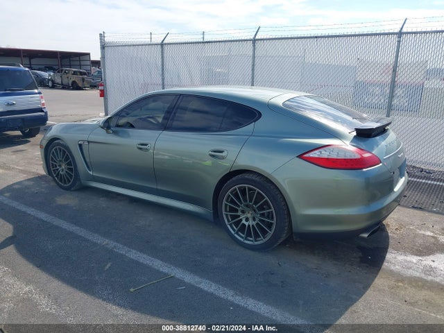 2012 PORSCHE PANAMERA WP0AA2A7XCL011549 Photo 2
