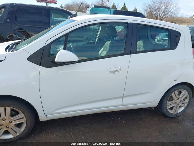 Chevrolet Spark 1lt Cvt 2015 KL8CD6S97FC742038 Image 15