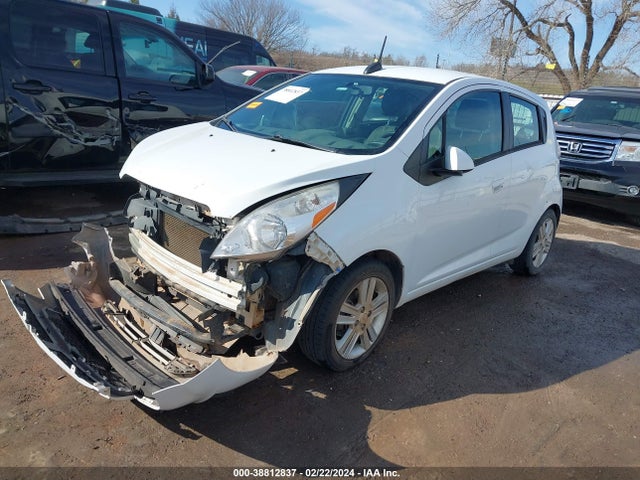 Chevrolet Spark 1lt Cvt 2015 KL8CD6S97FC742038 Image 2