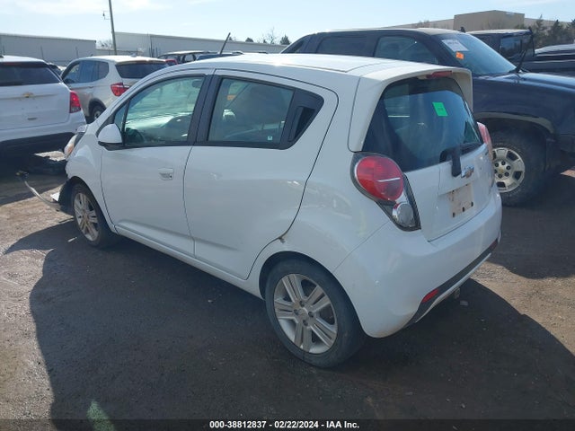Chevrolet Spark 1lt Cvt 2015 KL8CD6S97FC742038 Image 3