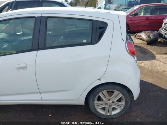 Chevrolet Spark 1lt Cvt 2015 KL8CD6S97FC742038 Image 6