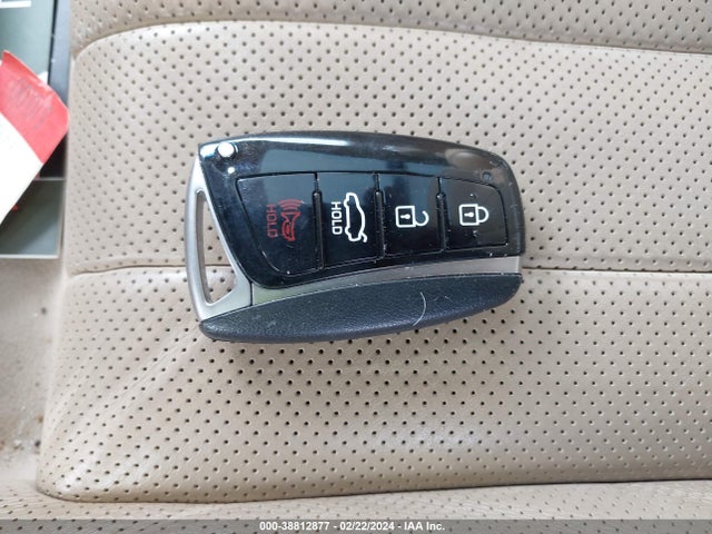 Hyundai Genesis 3.8 2015 KMHGN4JEXFU015166 Image 11