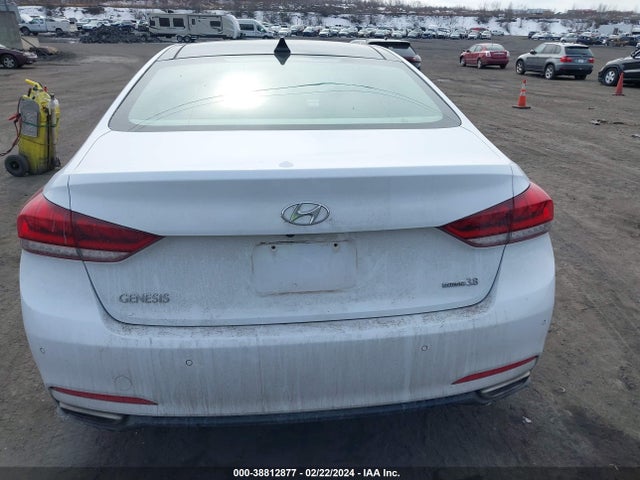 Hyundai Genesis 3.8 2015 KMHGN4JEXFU015166 Image 16