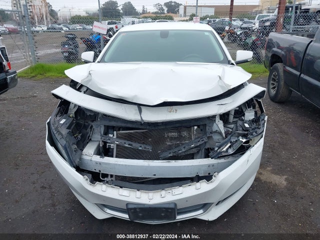 Chevrolet IMPALA 1LT 2018 2G1105S37J9170753 Image 12