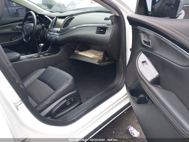 Chevrolet IMPALA 1LT 2018 2G1105S37J9170753 Image 5