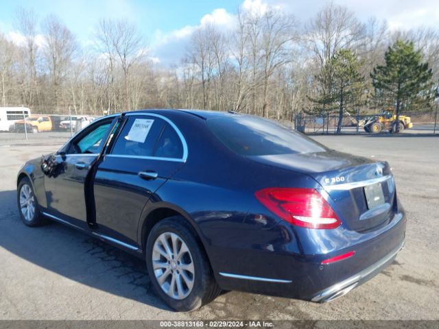 WDDZF4KBXHA195712 Mercedes-Benz E 300 4matic