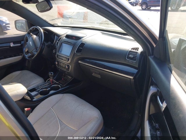 2015 KIA SORENTO LIMITED V6 VIN: 5XYKW4A77FG577105