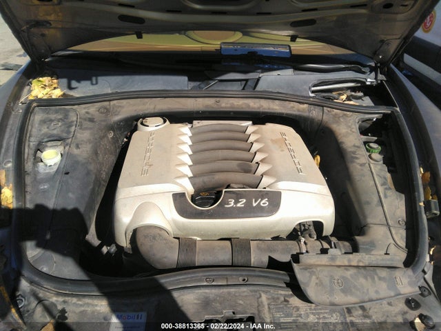 2005 PORSCHE CAYENNE WP1AA29P15LA23580 Photo 9