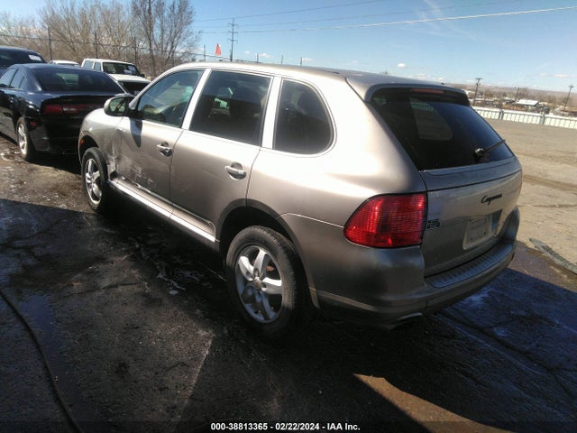 2005 PORSCHE CAYENNE WP1AA29P15LA23580 Photo 2
