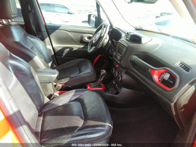 ZACCJBCB5HPG42402 Jeep Renegade Trailhawk 4x4