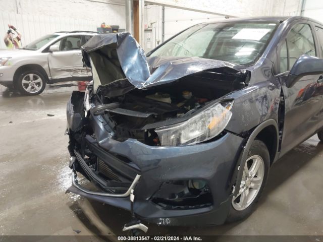 3GNCJNSB4KL218039 Chevrolet TRAX LS