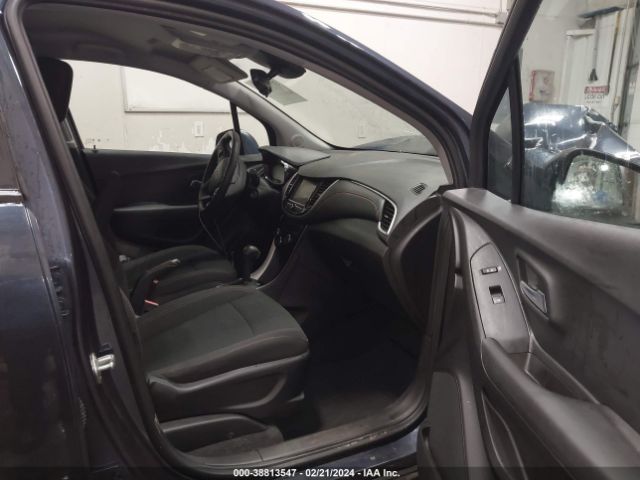 3GNCJNSB4KL218039 Chevrolet TRAX LS