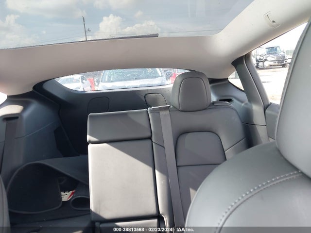 2020 TESLA MODEL Y LONG RANGE DUAL MOTOR ALL-WHEEL DRIVE/PERFORMANCE DUAL MOTOR ALL-WHEEL DRIVE VIN: 5YJYGDEF6LF002621