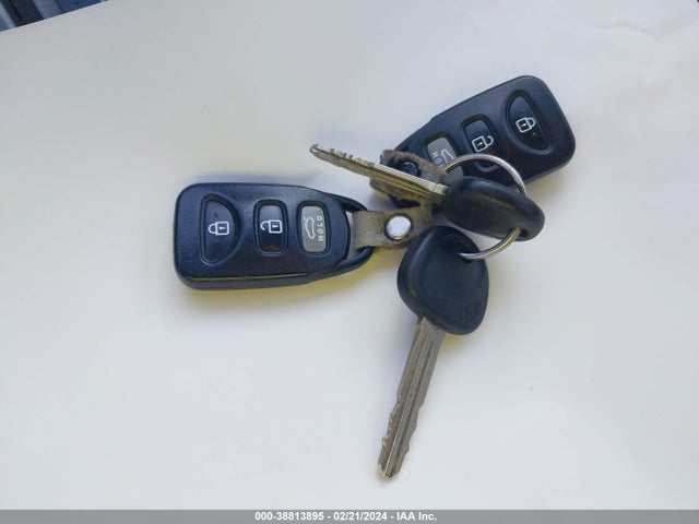 2014 HYUNDAI ELANTRA SE VIN: 5NPDH4AE9EH544535