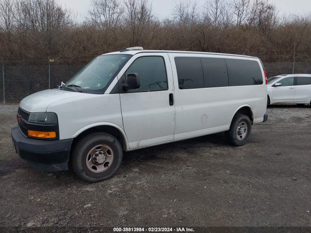 Chevrolet Express 3500 Ls 2019 1GAZGLFG0K1367267 Image 2