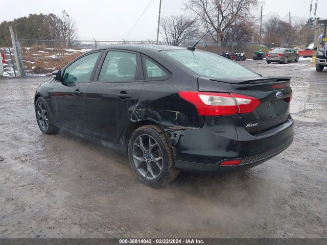 Ford FOCUS SE 2014 1FADP3F23EL114688 Image 3