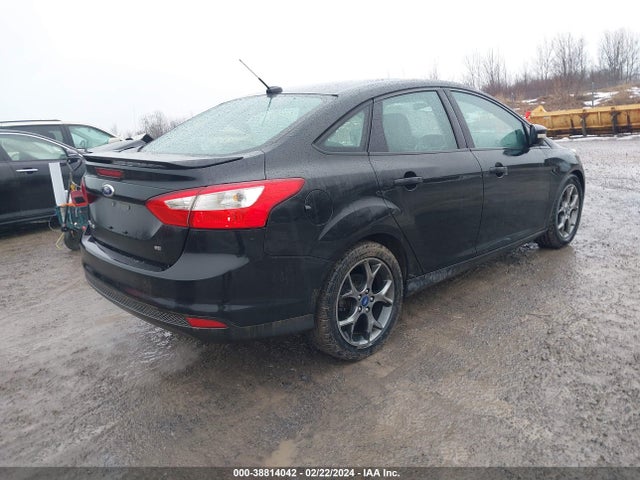 Ford FOCUS SE 2014 1FADP3F23EL114688 Image 4