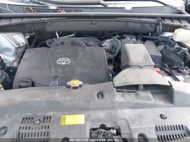 2017 TOYOTA HIGHLANDER 5TDZZRFH0HS216759 Photo 9
