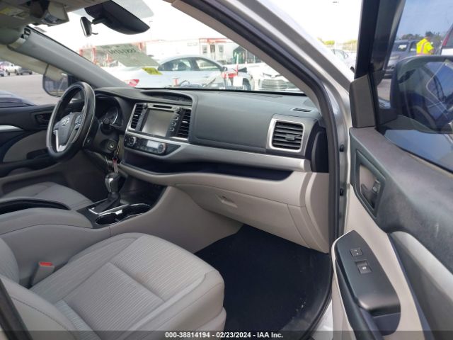 2017 TOYOTA HIGHLANDER 5TDZZRFH0HS216759 Photo 4