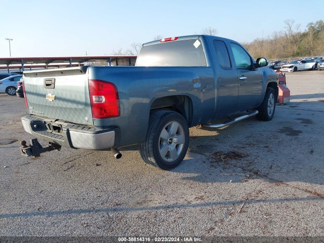 2011 CHEVROLET SILVERADO 1500 LT VIN: 1GCRCSE02BZ439251