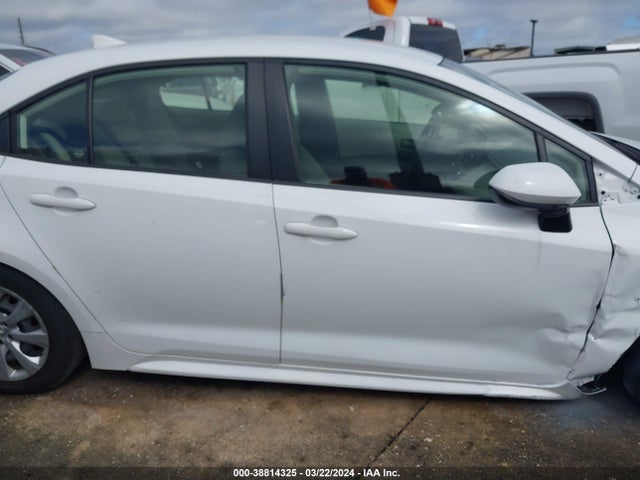 Toyota COROLLA LE 2022 JTDEPMAE3N3006190 Image 13
