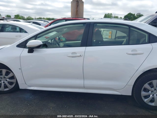 Toyota COROLLA LE 2022 JTDEPMAE3N3006190 Image 14