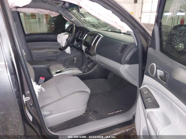 Toyota Tacoma Base V6 2015 3TMLU4EN5FM181616 Image 5