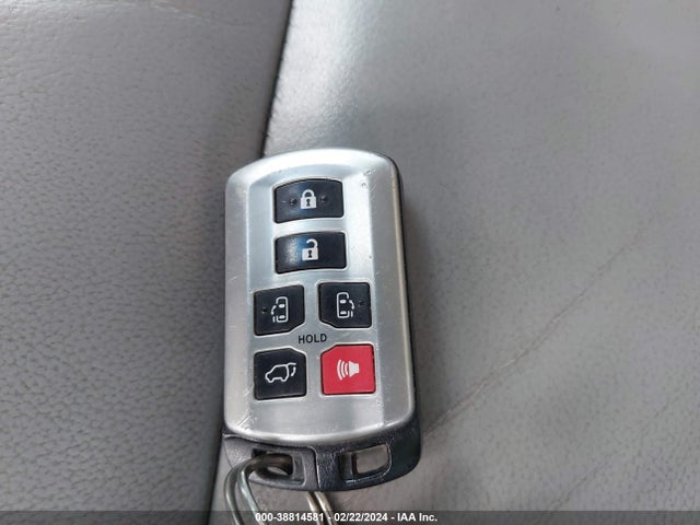 Toyota Sienna Xle 8 Passenger 2015 5TDYK3DC2FS623189 Image 11