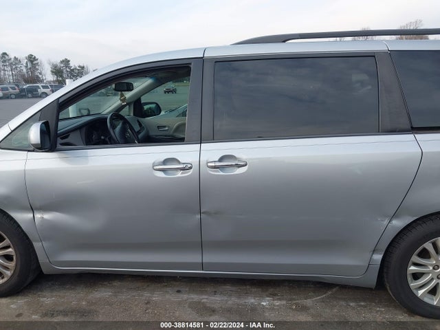 Toyota Sienna Xle 8 Passenger 2015 5TDYK3DC2FS623189 Image 14