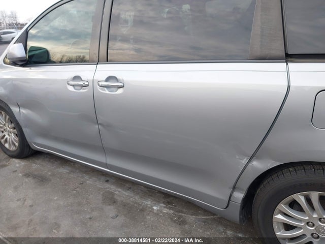 Toyota Sienna Xle 8 Passenger 2015 5TDYK3DC2FS623189 Image 17