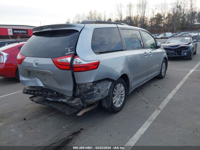 Toyota Sienna Xle 8 Passenger 2015 5TDYK3DC2FS623189 Image 4