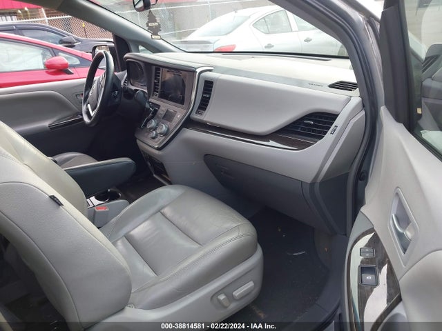 Toyota Sienna Xle 8 Passenger 2015 5TDYK3DC2FS623189 Image 5