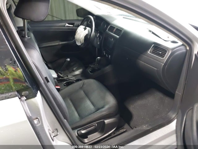 2012 VOLKSWAGEN JETTA 2.5L SE VIN: 3VWDP7AJ7CM305667