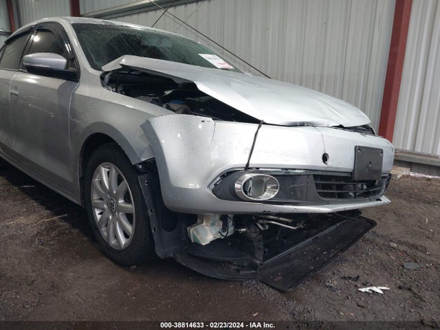 2012 VOLKSWAGEN JETTA 2.5L SE VIN: 3VWDP7AJ7CM305667