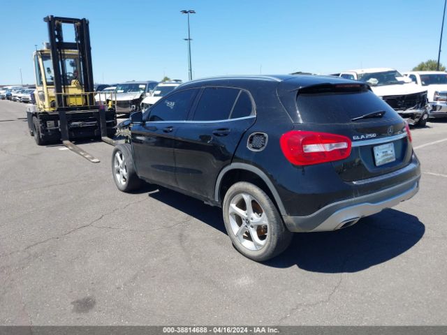WDCTG4GB9KU013472 Mercedes-Benz Gla 250 4matic