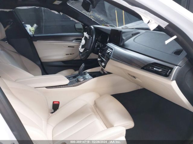 WBAJA7C56KG910843 BMW 530i Xdrive