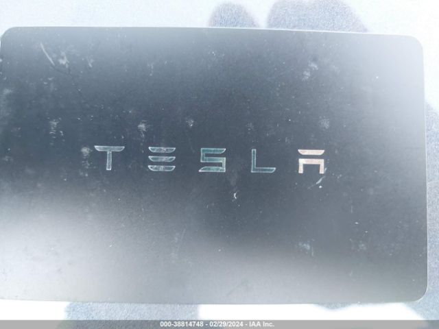 7SAYGDEE8PA048318 Tesla Model Y