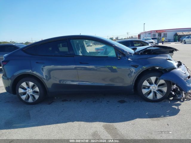 7SAYGDEE8PA048318 Tesla Model Y