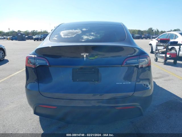 7SAYGDEE8PA048318 Tesla Model Y
