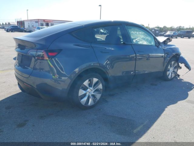 7SAYGDEE8PA048318 Tesla Model Y