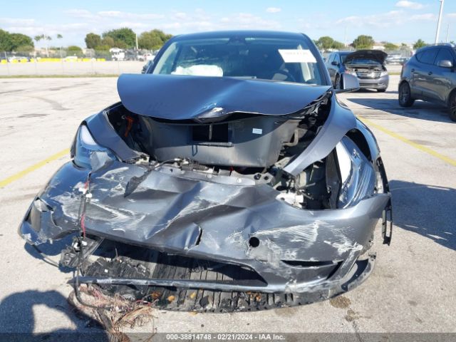 7SAYGDEE8PA048318 Tesla Model Y