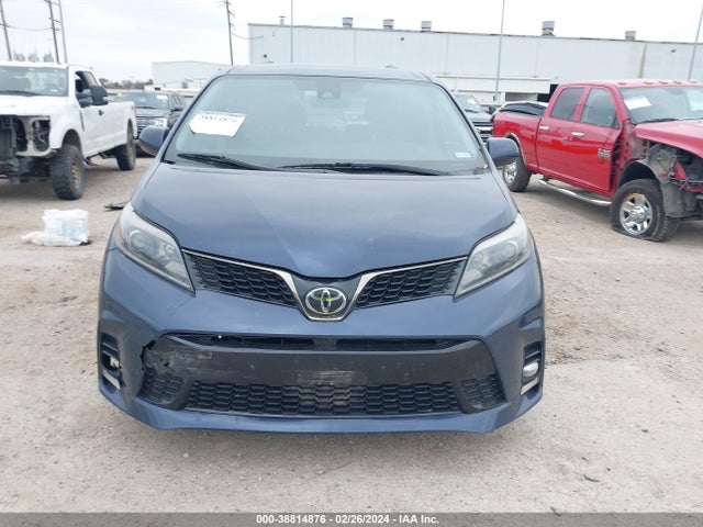 Toyota Sienna Se 8 Passenger 2018 5TDXZ3DCXJS951847 Image 11