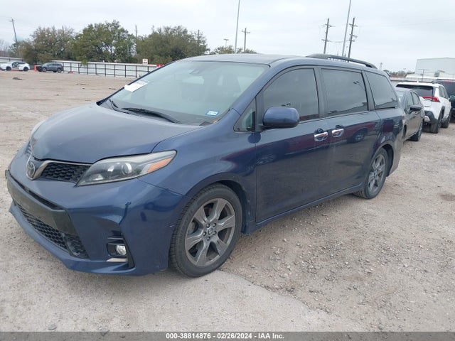 Toyota Sienna Se 8 Passenger 2018 5TDXZ3DCXJS951847 Image 2