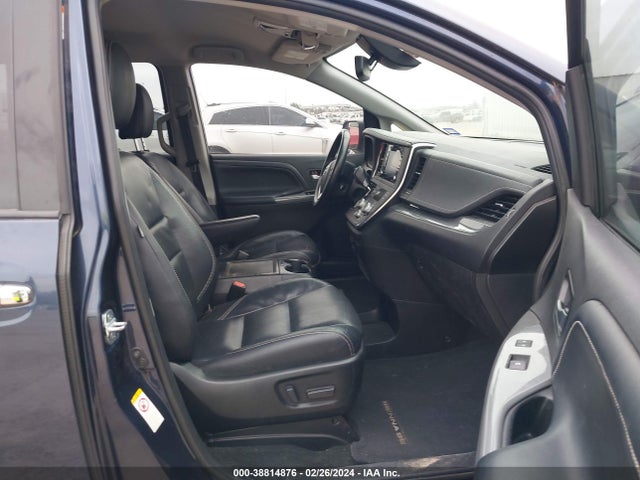 Toyota Sienna Se 8 Passenger 2018 5TDXZ3DCXJS951847 Image 5