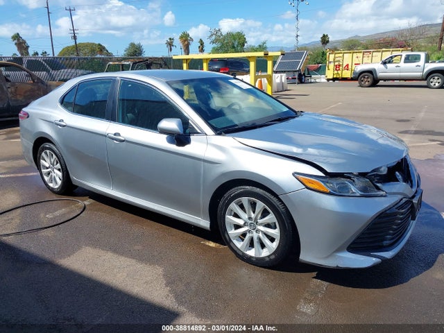 Toyota CAMRY LE 2020 4T1C11AK5LU882338 Image 1