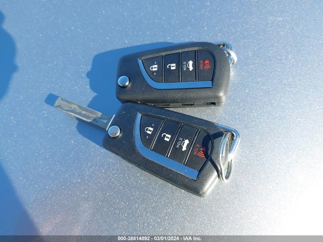 Toyota CAMRY LE 2020 4T1C11AK5LU882338 Image 11