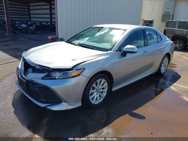 Toyota CAMRY LE 2020 4T1C11AK5LU882338 Image 2