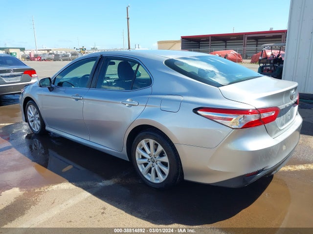 Toyota CAMRY LE 2020 4T1C11AK5LU882338 Image 3